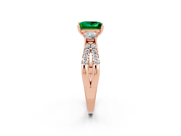 Rose gold Princess Cut Emerald Three-Stone Ring with Pavé Split Shank and Four-Prong Setting