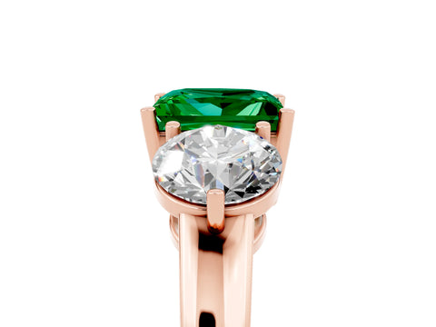 Rose gold Princess Cut Emerald Three-Stone Ring with Prong Setting and Classic Band_5