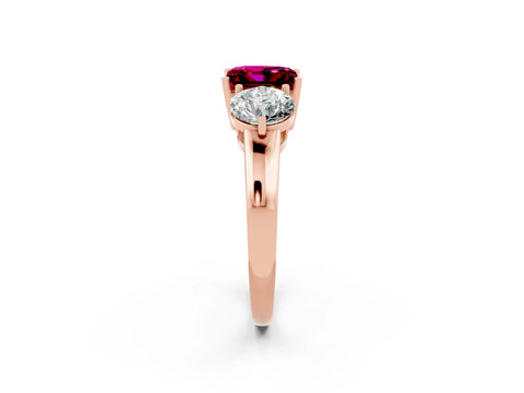Rose gold Princess Cut Garnet Three-Stone Ring with Prong Setting and Classic Band_2
