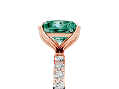Rose gold Princess Cut Green Sapphire Solitaire Engagement Ring with Pavé Band and Prong Setting_5
