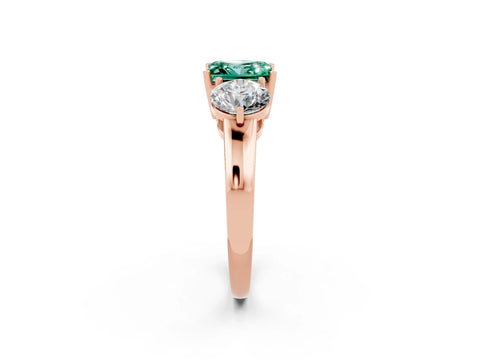 Rose gold Princess Cut Green Sapphire Three-Stone Ring with Prong Setting and Classic Band_2