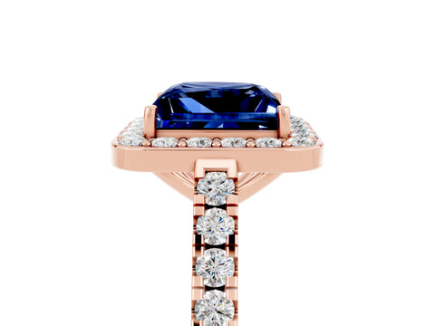 Rose gold Princess Cut Halo Diamond Ring with Pavé Band and Three-Prong Setting_5