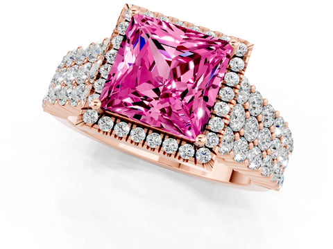 Rose gold Princess Cut Halo Pavé Diamond Engagement Ring with Split Shank and Four-Prong Setting_1