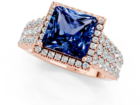 Rose gold Princess Cut Halo Pavé Diamond Engagement Ring with Split Shank and Four-Prong Setting_1