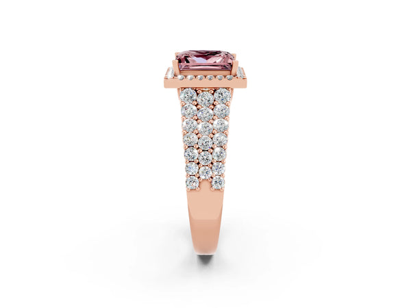 Rose gold Princess Cut Halo Pavé Diamond Engagement Ring with Split Shank and Four-Prong Setting