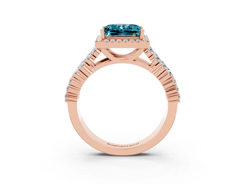 Rose gold Princess Cut Halo Pavé Diamond Engagement Ring with Split Shank and Four-Prong Setting_3