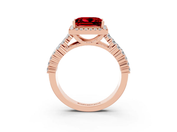 Rose gold Princess Cut Halo Pavé Diamond Engagement Ring with Split Shank and Four-Prong Setting