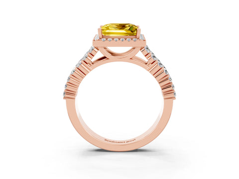 Rose gold Princess Cut Halo Pavé Diamond Engagement Ring with Split Shank and Four-Prong Setting_3