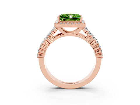 Rose gold Princess Cut Halo Pavé Diamond Engagement Ring with Split Shank and Four-Prong Setting_3