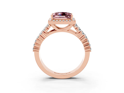 Rose gold Princess Cut Halo Pavé Diamond Engagement Ring with Split Shank and Four-Prong Setting_3