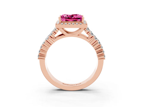 Rose gold Princess Cut Halo Pavé Diamond Engagement Ring with Split Shank and Four-Prong Setting_3