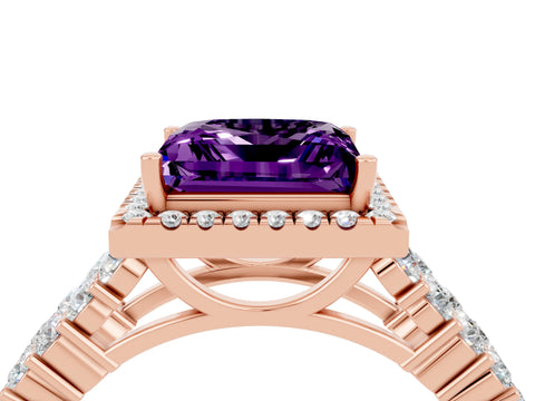 Rose gold Princess Cut Halo Pavé Diamond Engagement Ring with Split Shank and Four-Prong Setting_4