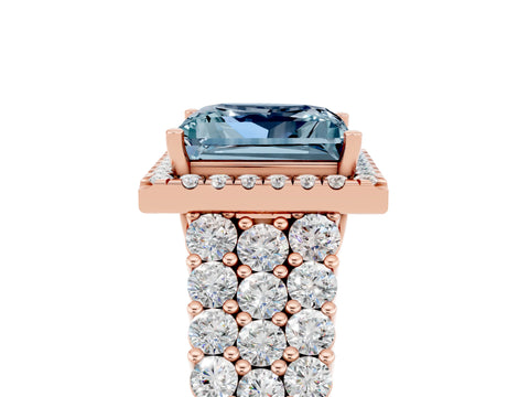 Rose gold Princess Cut Halo Pavé Diamond Engagement Ring with Split Shank and Four-Prong Setting_5