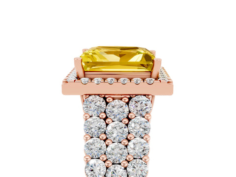 Rose gold Princess Cut Halo Pavé Diamond Engagement Ring with Split Shank and Four-Prong Setting_5