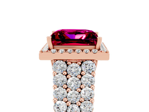 Rose gold Princess Cut Halo Pavé Diamond Engagement Ring with Split Shank and Four-Prong Setting_5