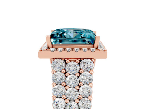 Rose gold Princess Cut Halo Pavé Diamond Engagement Ring with Split Shank and Four-Prong Setting_5