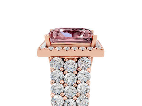 Rose gold Princess Cut Halo Pavé Diamond Engagement Ring with Split Shank and Four-Prong Setting_5