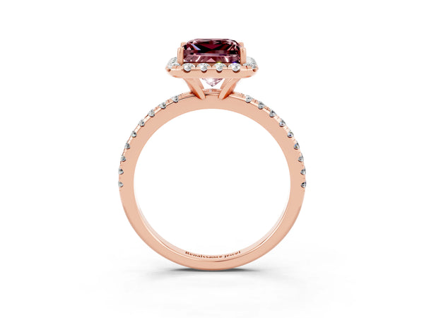 Rose gold Princess Cut Halo Round Diamond Pavé Band Four-Prong Ring