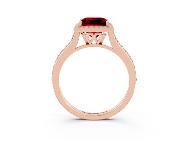 Rose gold Princess Cut Halo Round Diamond Pavé Band with Four-Prong Setting