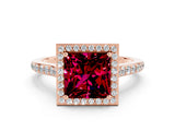 Rose gold Princess Cut Halo Round Diamond Pavé Band with Four-Prong Setting