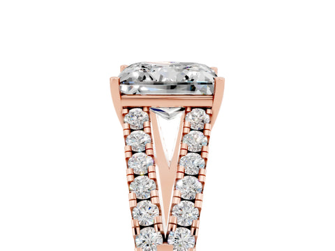 Rose gold Princess Cut Moissanite Split Shank Pavé Engagement Ring with Four-Prong Setting_17