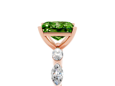 Rose gold Princess Cut Peridot Ring with Marquise Side Stones and Prong Setting_5
