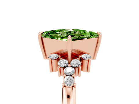 Rose gold Princess Cut Peridot Ring with Side Stones and Four-Prong Setting_41