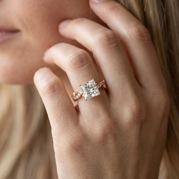 Rose gold Princess Cut Solitaire Diamond Twisted Band with Pave Setting