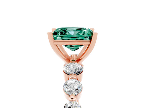 Rose gold Princess Cut Solitaire Green Sapphire Ring with Pave Band and Four-Prong Setting_5