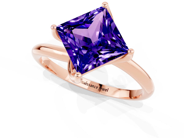 Rose gold Princess Cut Tanzanite Solitaire Engagement Ring with Four-Prong Setting and Classic Band