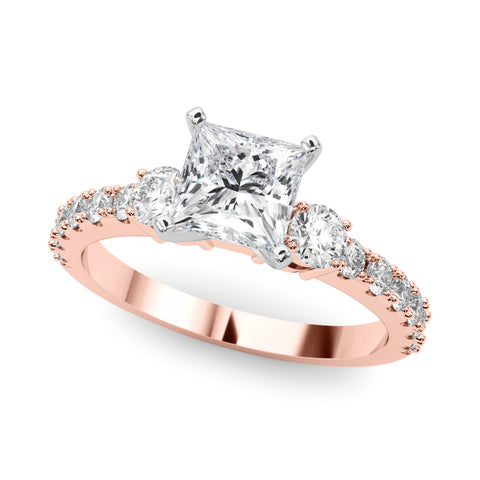 Rose gold Princess Cut Three-Stone Diamond Pavé Band with Prong Setting