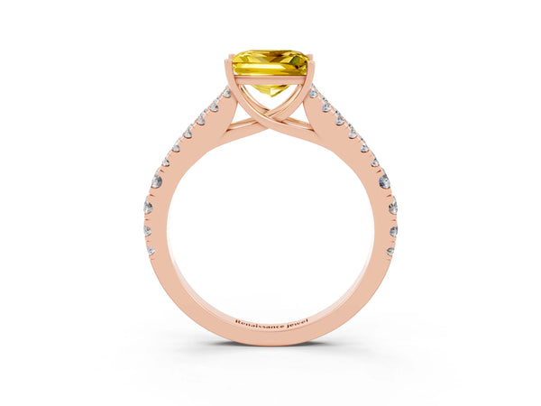 Rose gold Princess Cut Yellow Sapphire Split Shank Pavé Engagement Ring with Four-Prong Setting