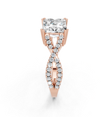 10K Rose Gold 1.01 Carat E VVS2 Princess Solitaire Twist Band with Pavé Setting and Four-Prong Setting