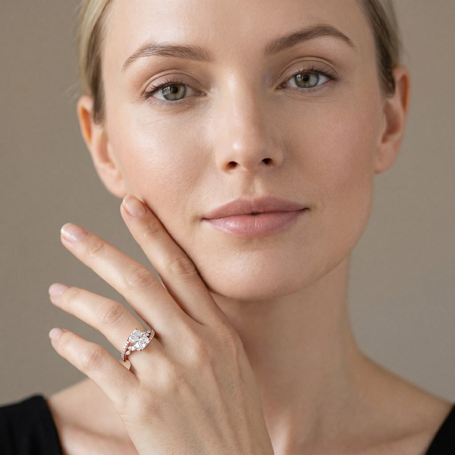 Rose gold Radiant Solitaire with Pavé Twist Band and Four-Prong Setting