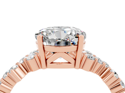 Rose gold Round Cut Diamond Cluster Pavé Band with Four-Prong Setting_4