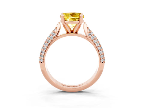 Rose gold Round Cut Diamond Solitaire Engagement Ring with Pavé Band and Four-Prong Setting_3
