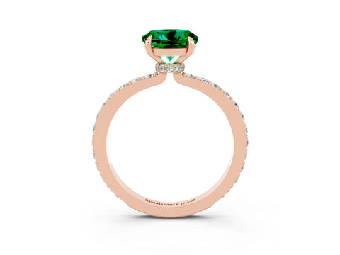 Rose gold Round Cut Emerald Solitaire Engagement Ring with Pavé Band and Four-Prong Setting_3