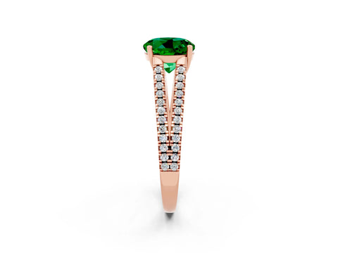 Rose gold Round Cut Emerald Solitaire Engagement Ring with Split Shank Pavé Band_2