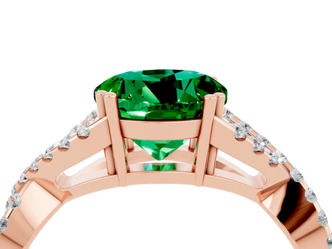 Rose gold Round Cut Emerald Solitaire Ring with Four-Prong Setting and Twisted Pavé Band_4