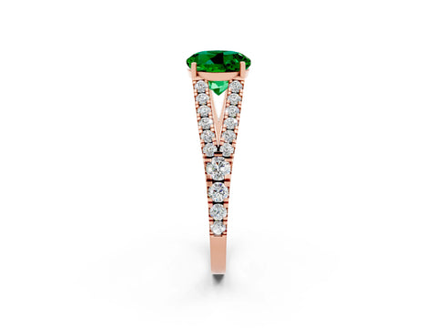 Rose gold Round Cut Emerald Split Shank Pavé Engagement Ring with Four-Prong Setting_14
