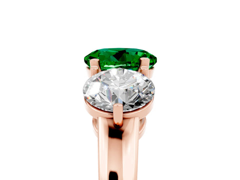 Rose gold Round Cut Emerald Three-Stone Ring with Prong Setting and Classic Band_5