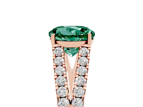 Rose gold Round Cut Green Sapphire Split Shank Pavé Engagement Ring with Four-Prong Setting_17