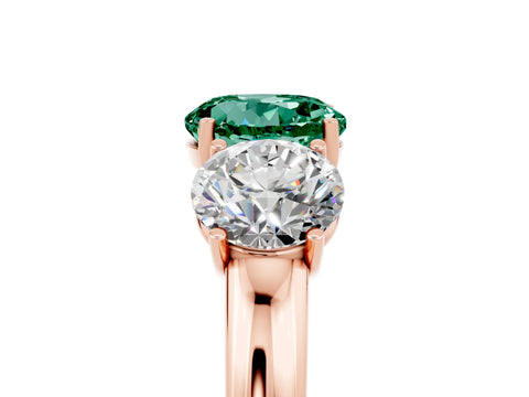Rose gold Round Cut Green Sapphire Three-Stone Ring with Four-Prong Setting and Classic Band_5