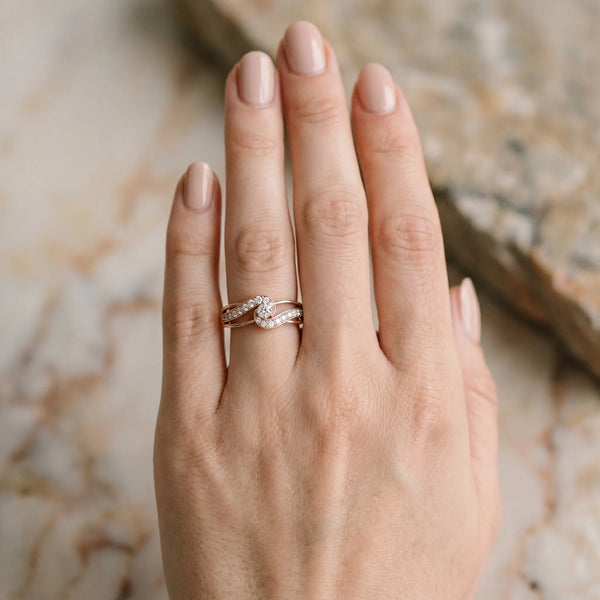 Rose gold Round Diamond Twist Band with Pavé Setting