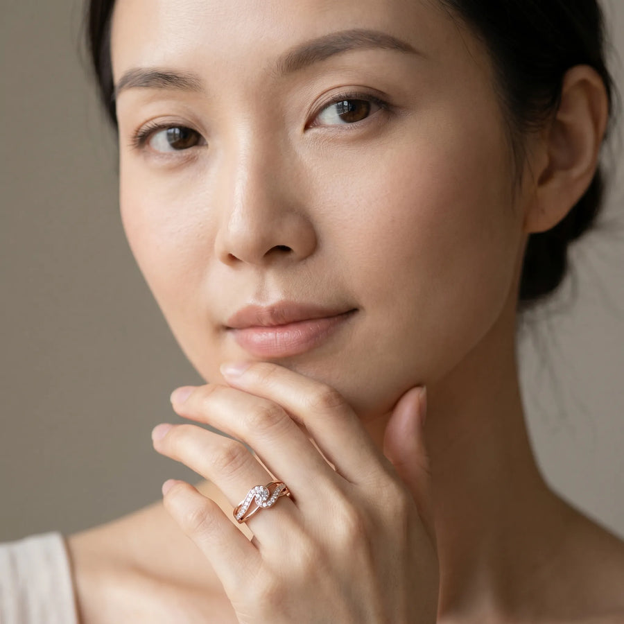 Rose gold Round Diamond Twist Band with Pavé Setting