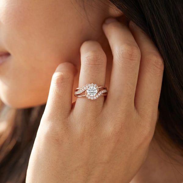 Rose gold Round Diamond Twist Band with Pavé Setting