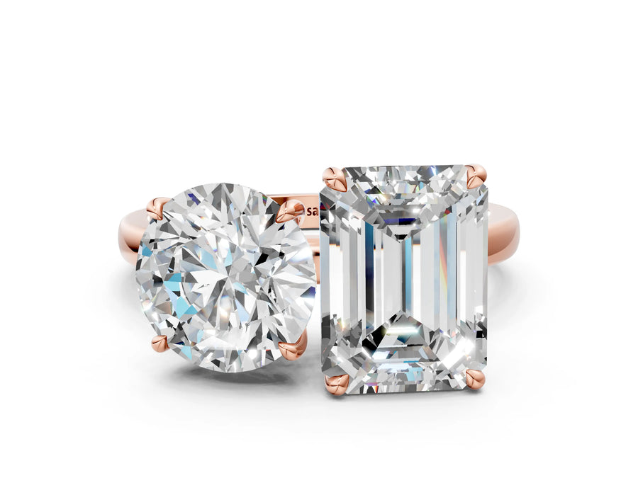 Rose gold Round and Emerald Cut Toi Moi Ring with Prong Setting