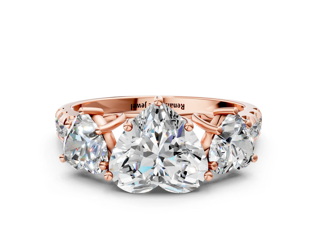 Rose gold Three-Stone Heart Cut Diamond Pavé Band with Prong Setting_3