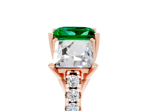 Rose gold Three-Stone Princess Cut Emerald Ring with Round  Pavé Band and Prong Setting_41