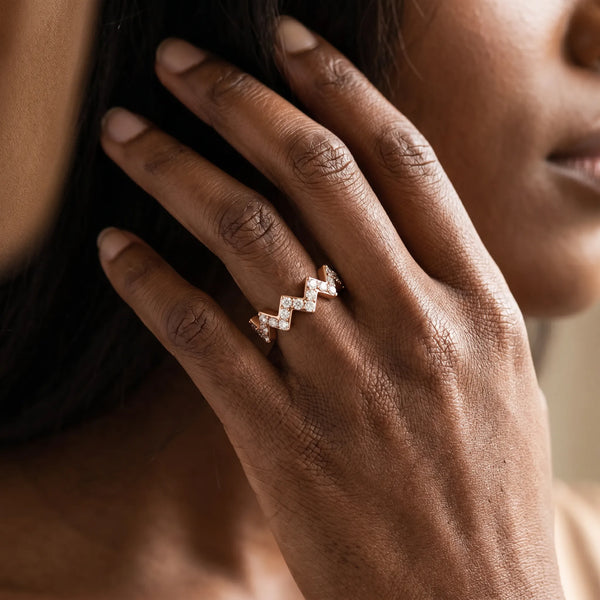 Rose gold Zigzag Diamond Pave Round Eternity Band with Prong Setting